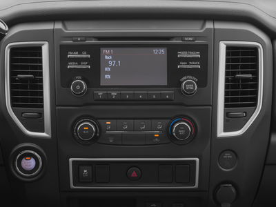 2017 Nissan Titan SV