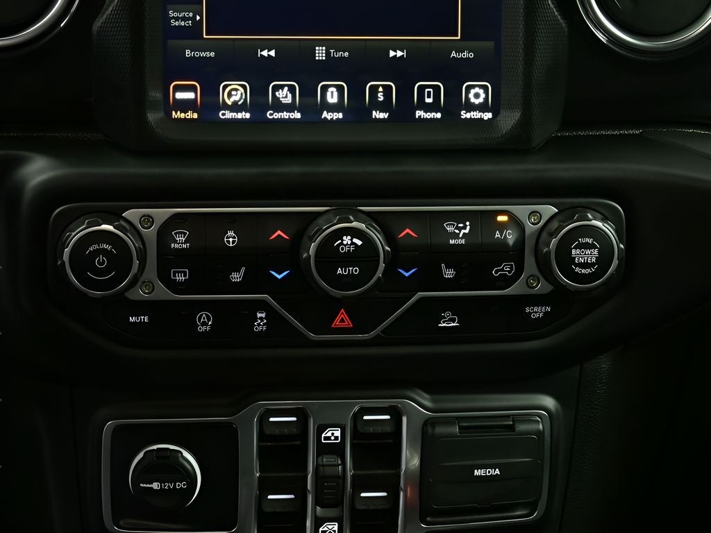 2023 Jeep Wrangler Sahara Altitude