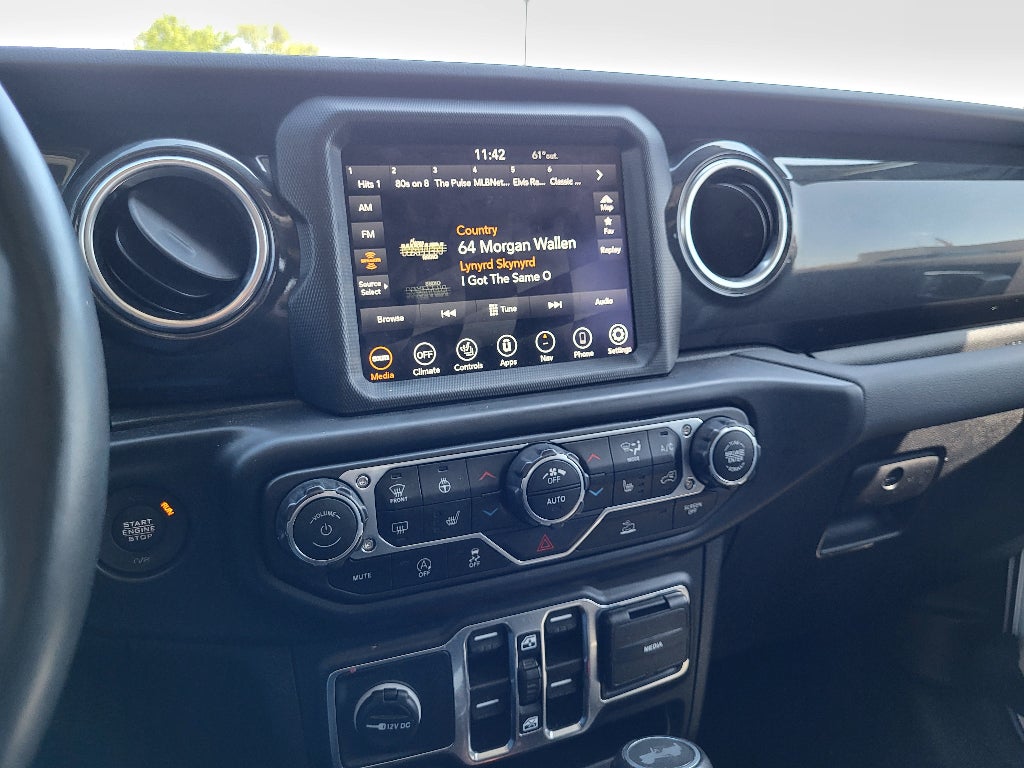 2023 Jeep Wrangler Sahara Altitude