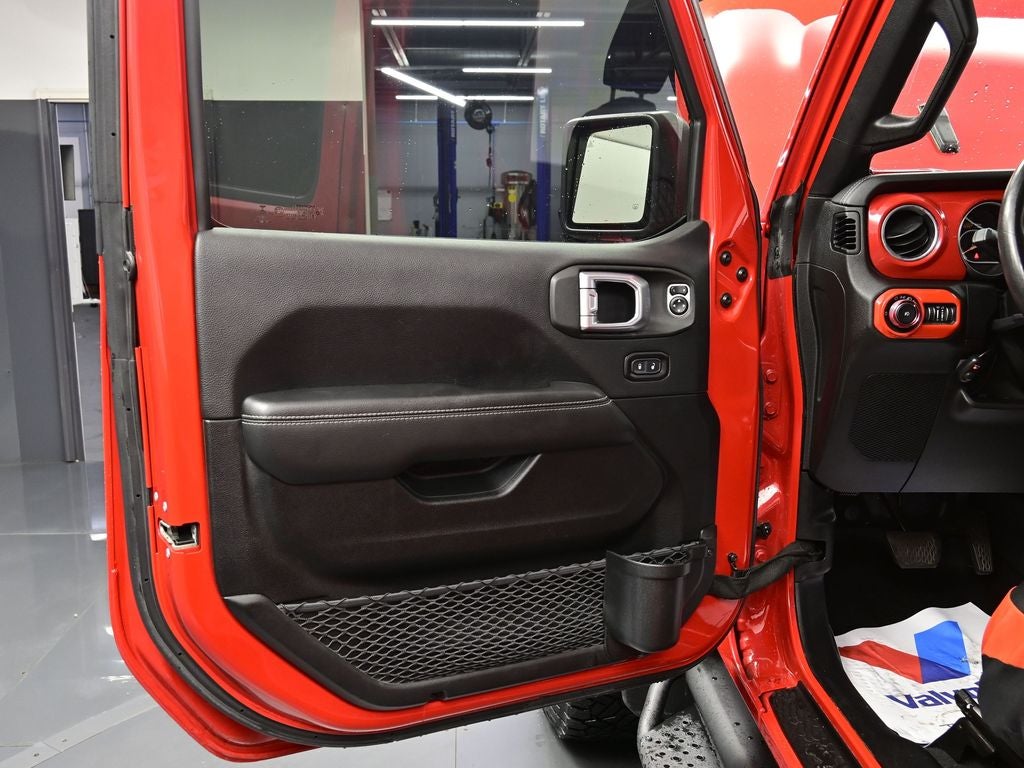 2020 Jeep Wrangler Sahara