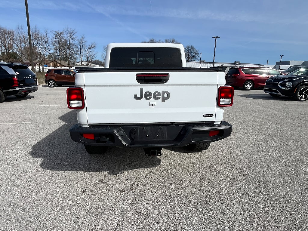2022 Jeep Gladiator Overland