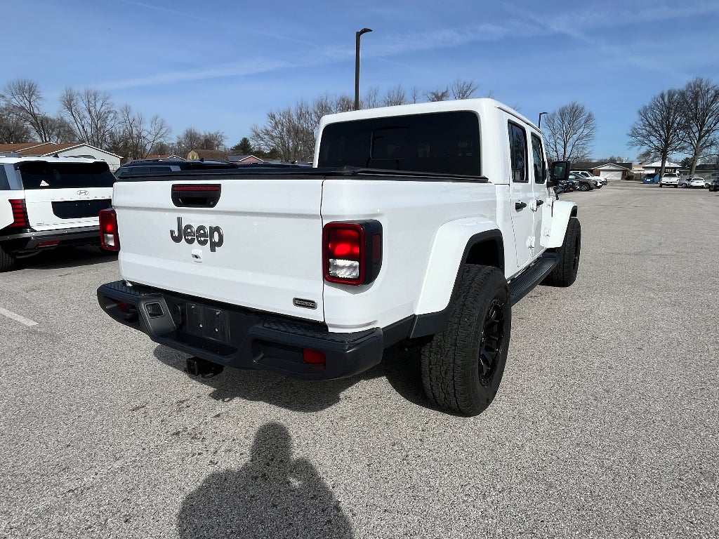 2022 Jeep Gladiator Overland