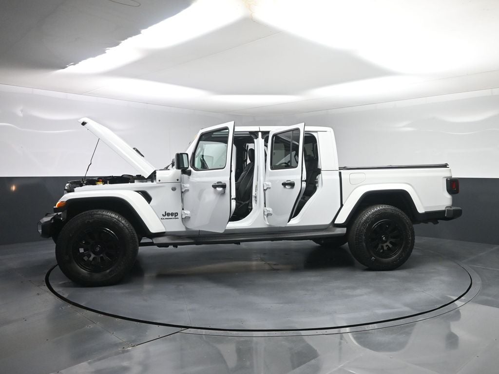 2022 Jeep Gladiator Overland