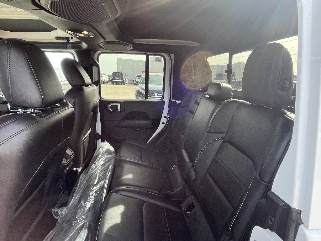 2022 Jeep Gladiator Overland