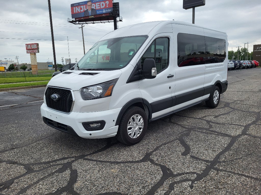 2024 Ford Transit Wagon XLT