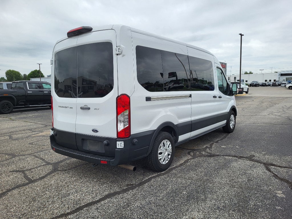 2024 Ford Transit Wagon XLT