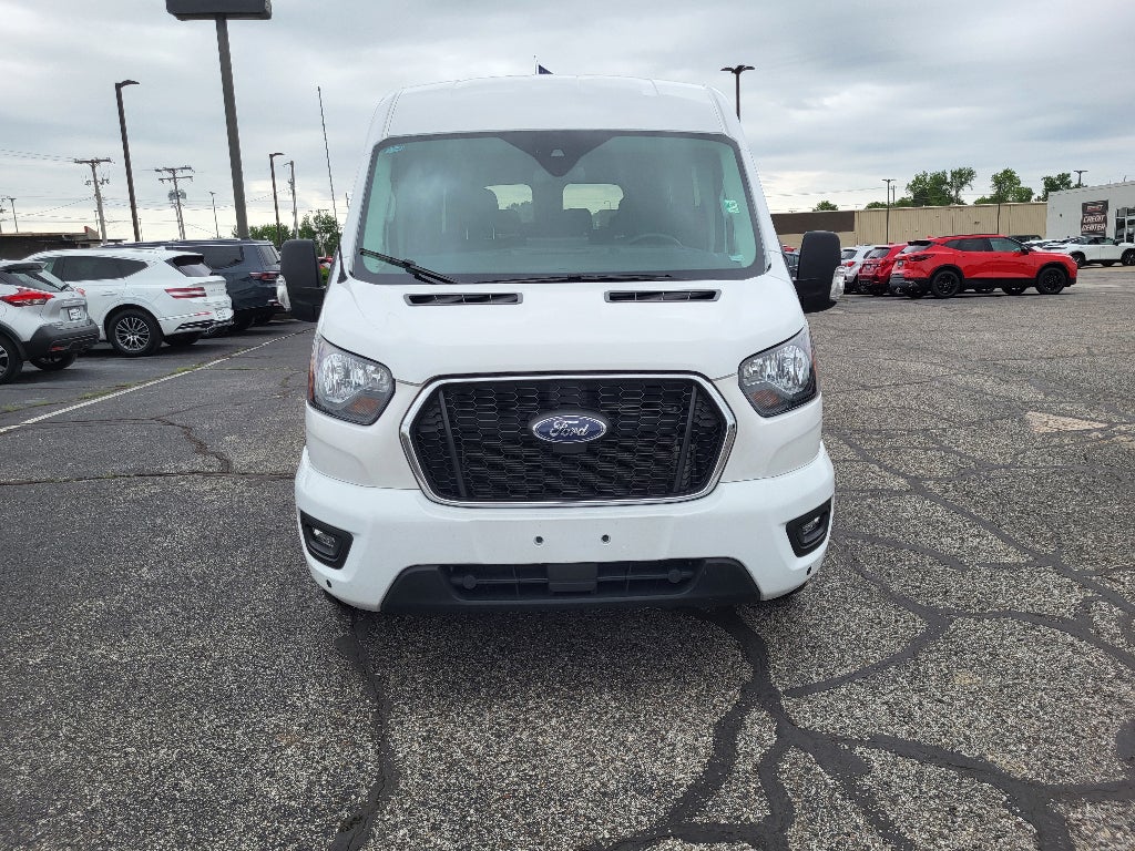 2024 Ford Transit Wagon XLT