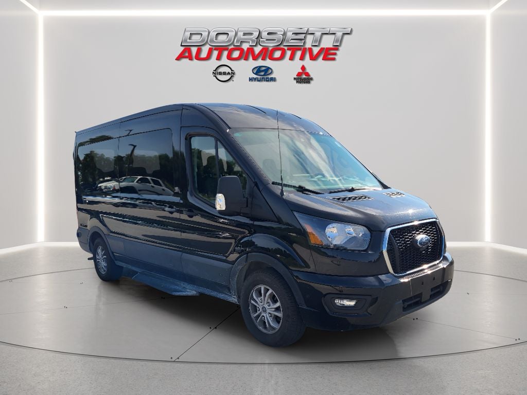2024 Ford Transit Wagon XLT