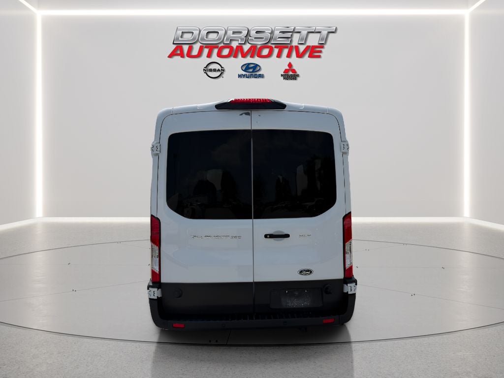 2024 Ford Transit Wagon XLT
