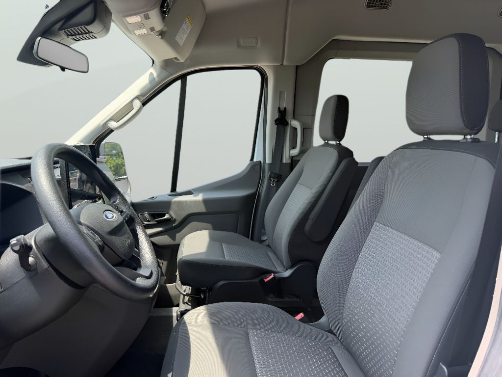 2024 Ford Transit Wagon XLT