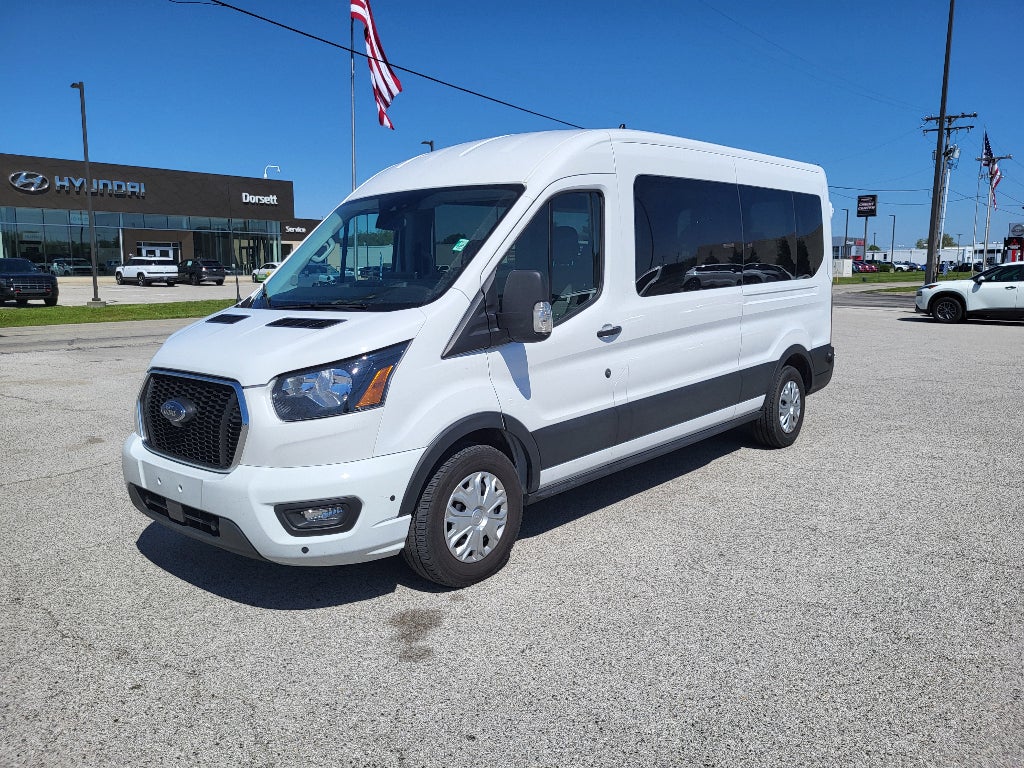 2024 Ford Transit Wagon XLT