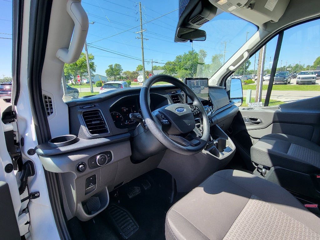 2024 Ford Transit Wagon XLT