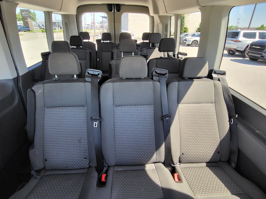 2024 Ford Transit Wagon XLT