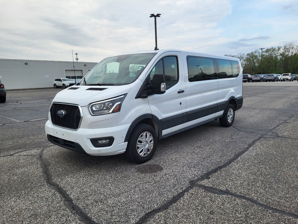 2023 Ford Transit Wagon XLT