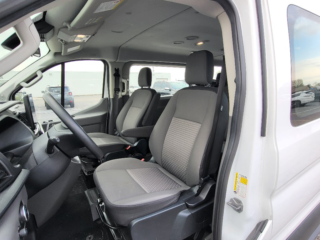 2023 Ford Transit Wagon XLT
