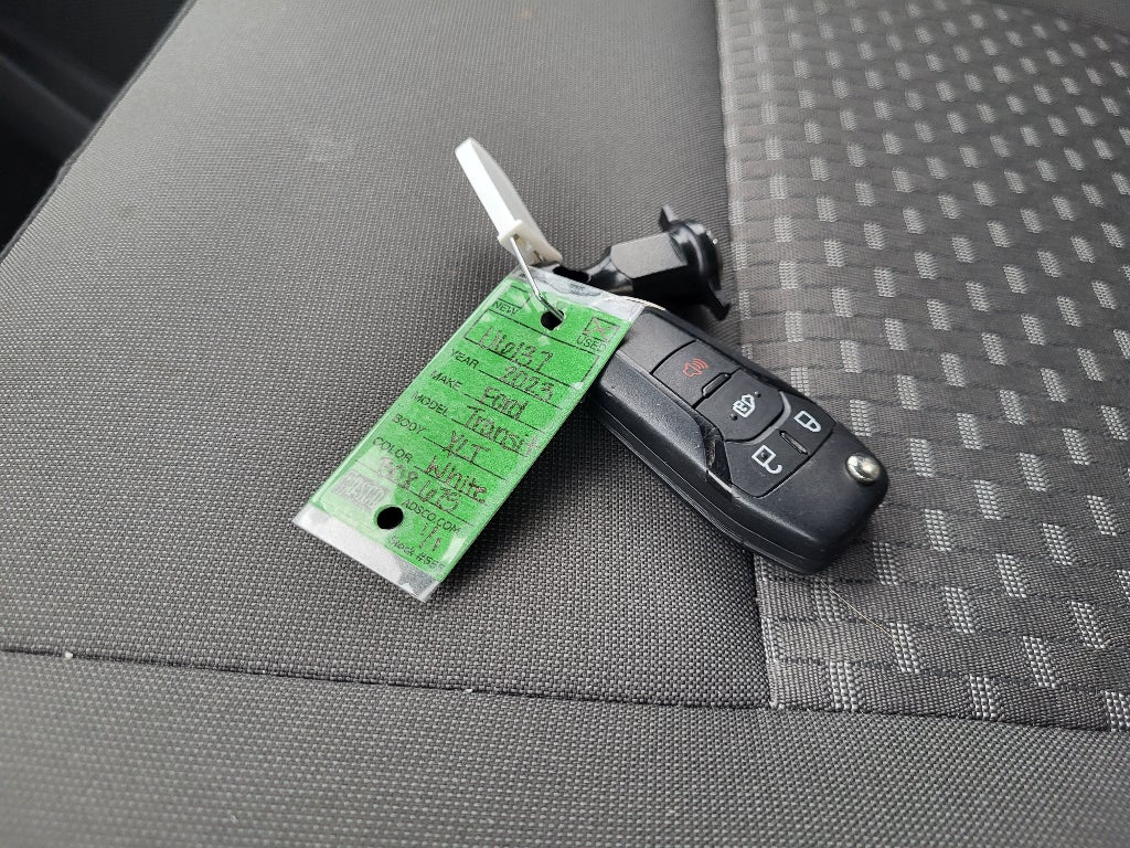 2023 Ford Transit Wagon XLT