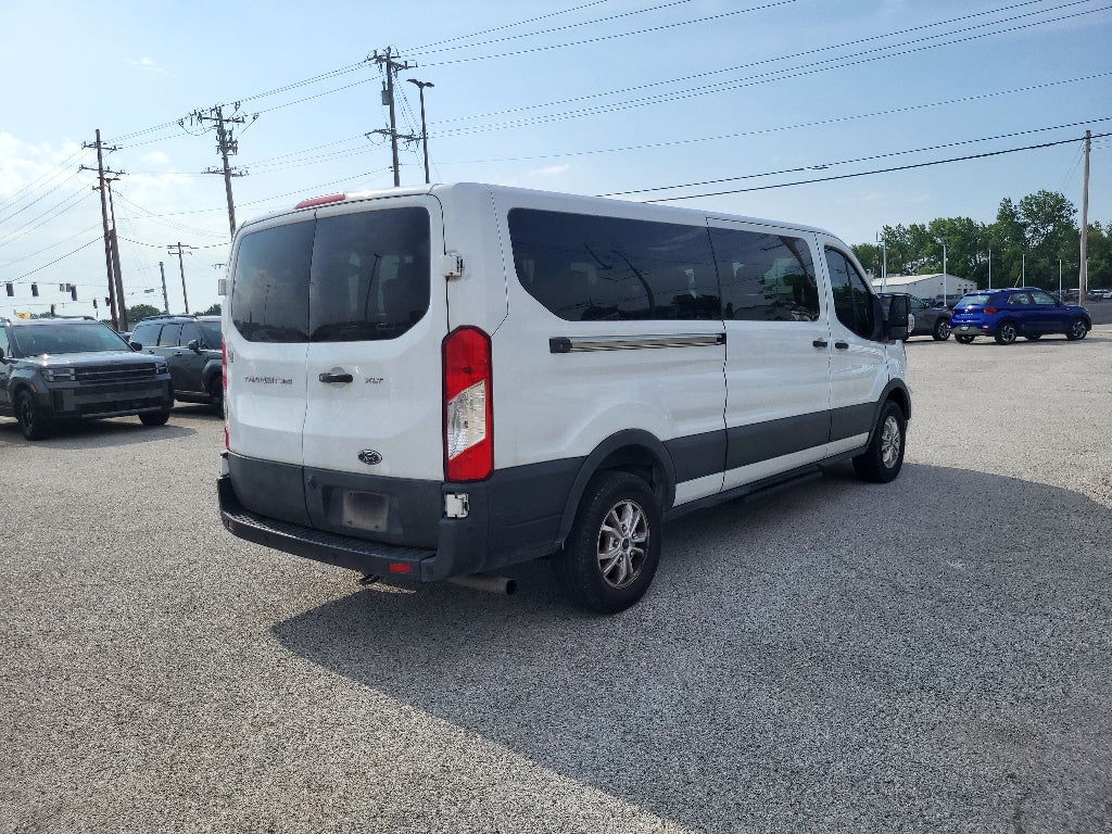 2021 Ford Transit Wagon XLT