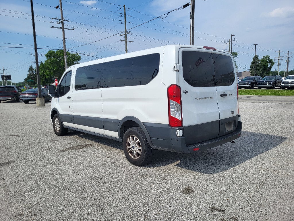 2021 Ford Transit Wagon XLT