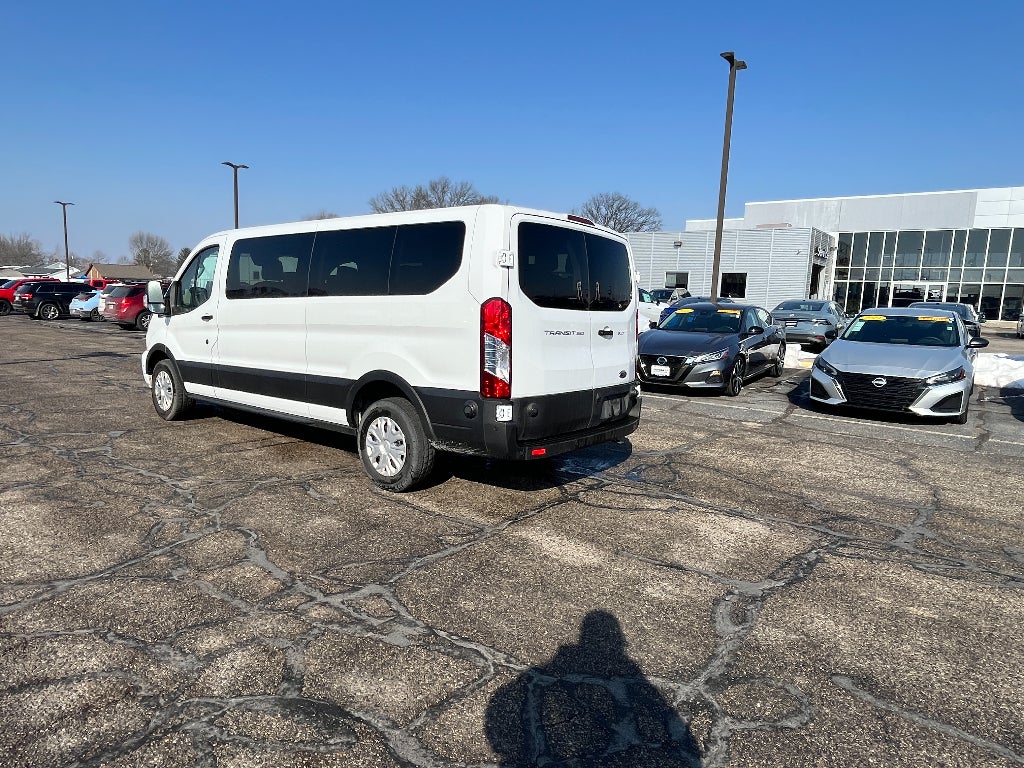 2024 Ford Transit Wagon XLT