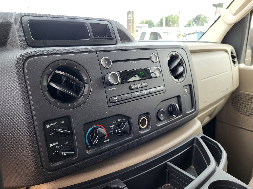 2012 Ford Econoline Wagon XLT
