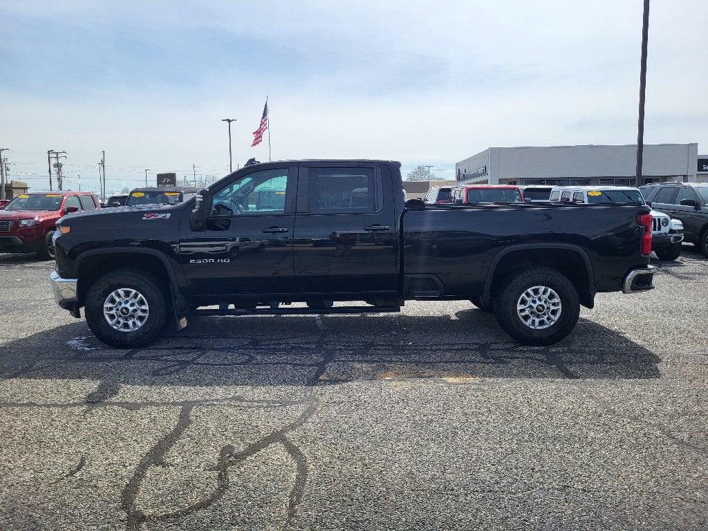 2022 Chevrolet Silverado LT