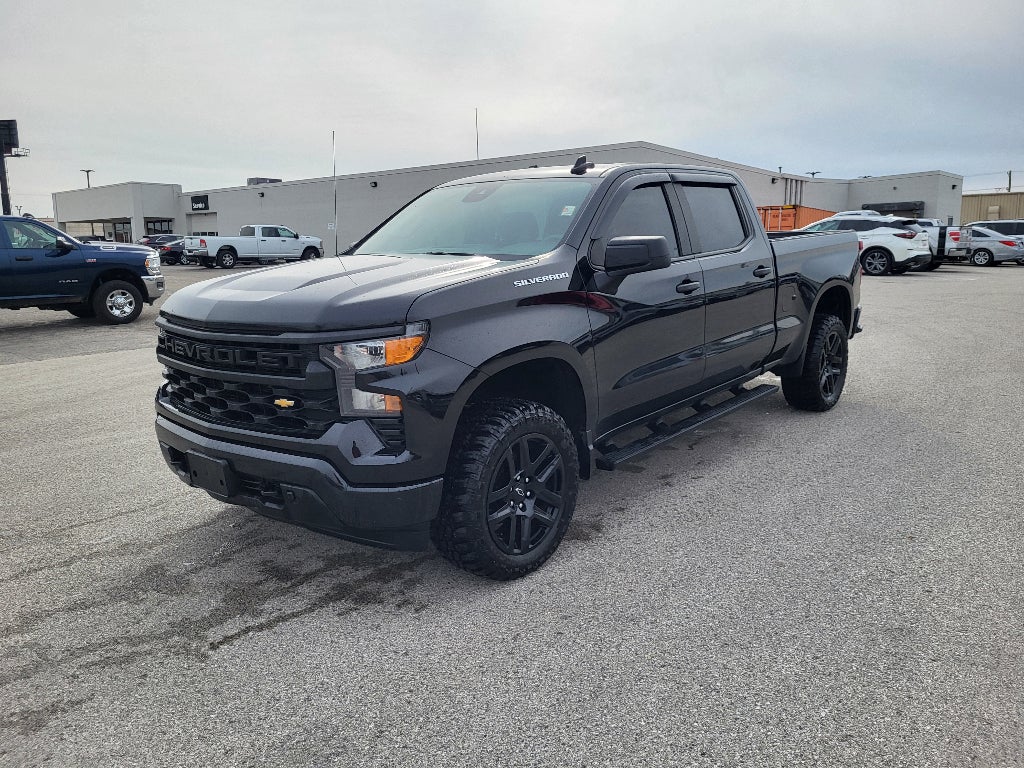 2023 Chevrolet Silverado Custom