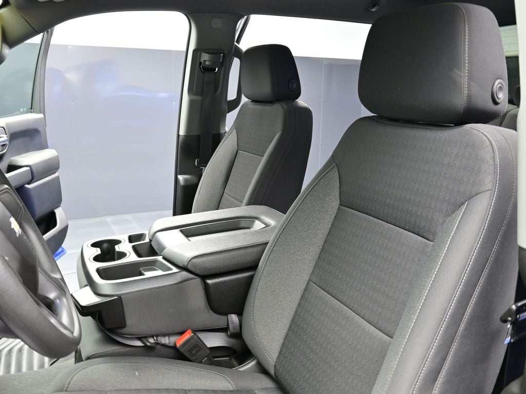 2023 Chevrolet Silverado Custom