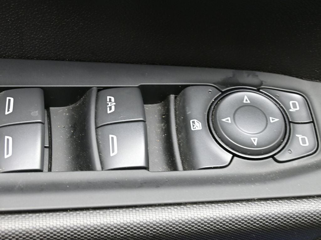 2023 Chevrolet Silverado Custom