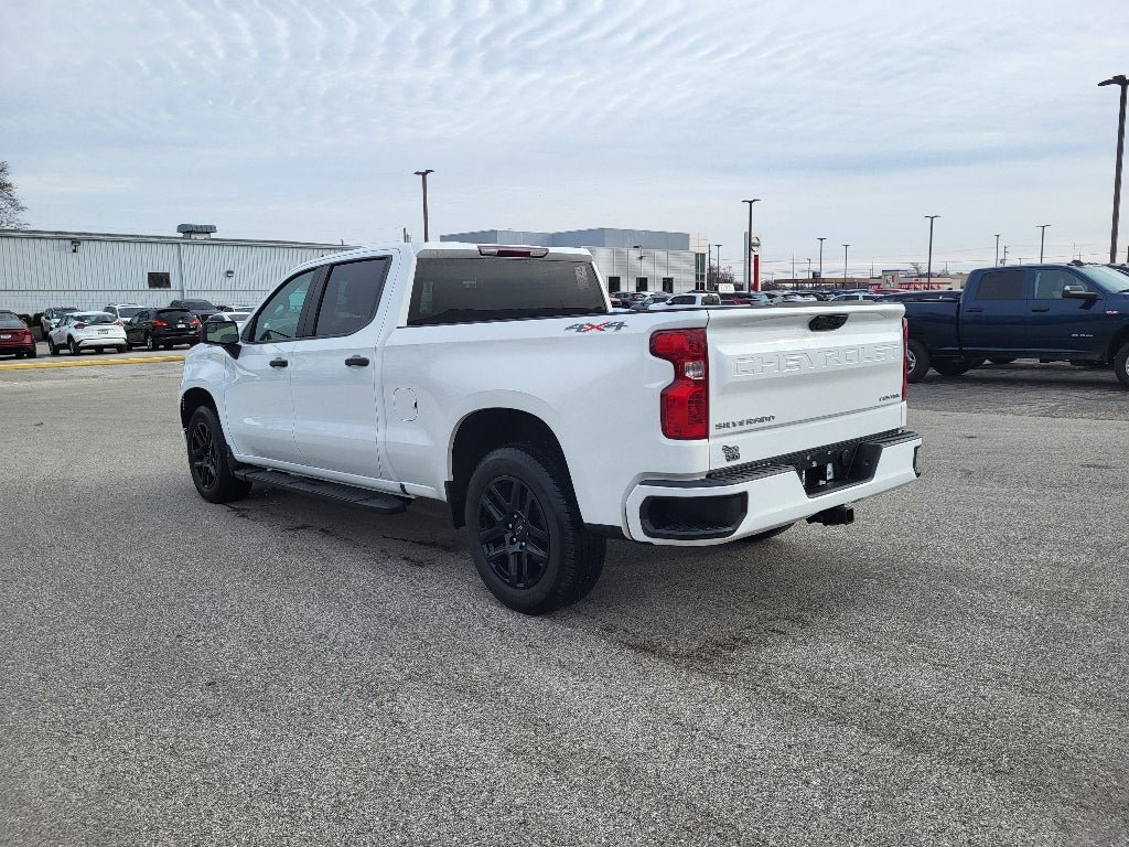 2023 Chevrolet Silverado Custom