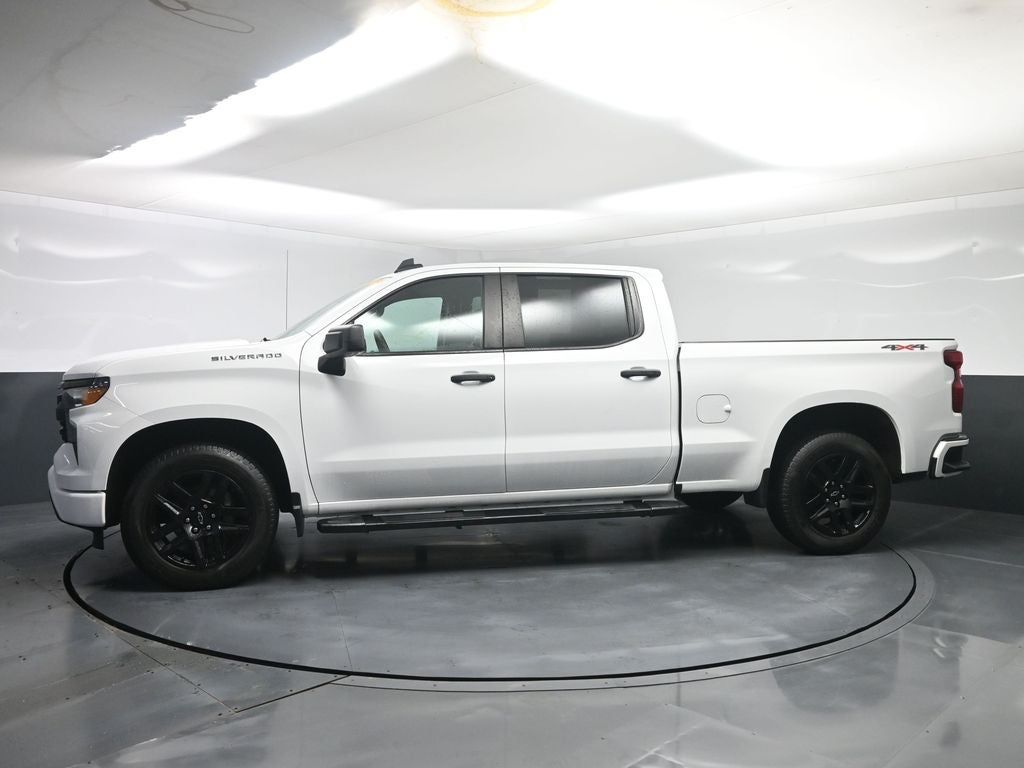 2023 Chevrolet Silverado Custom