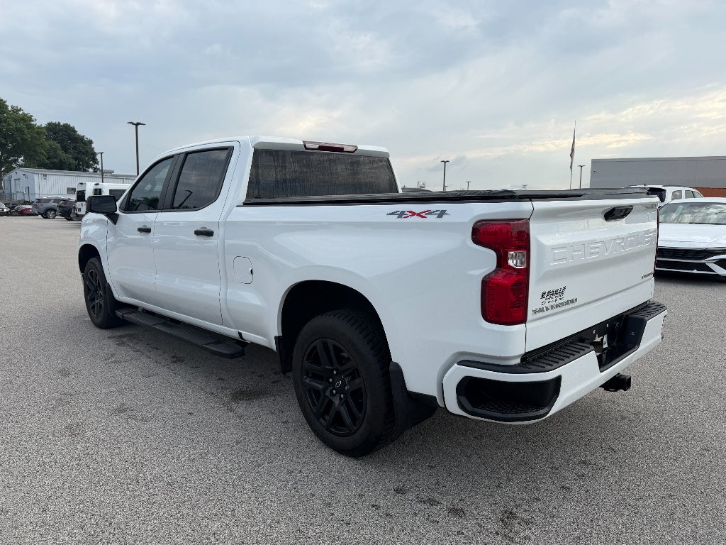 2023 Chevrolet Silverado Custom