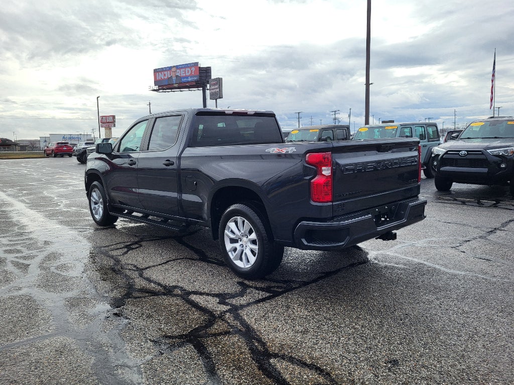 2023 Chevrolet Silverado Custom