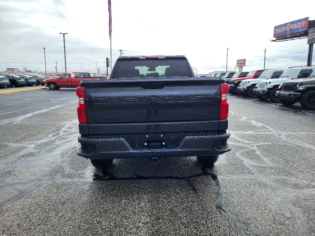 2023 Chevrolet Silverado Custom