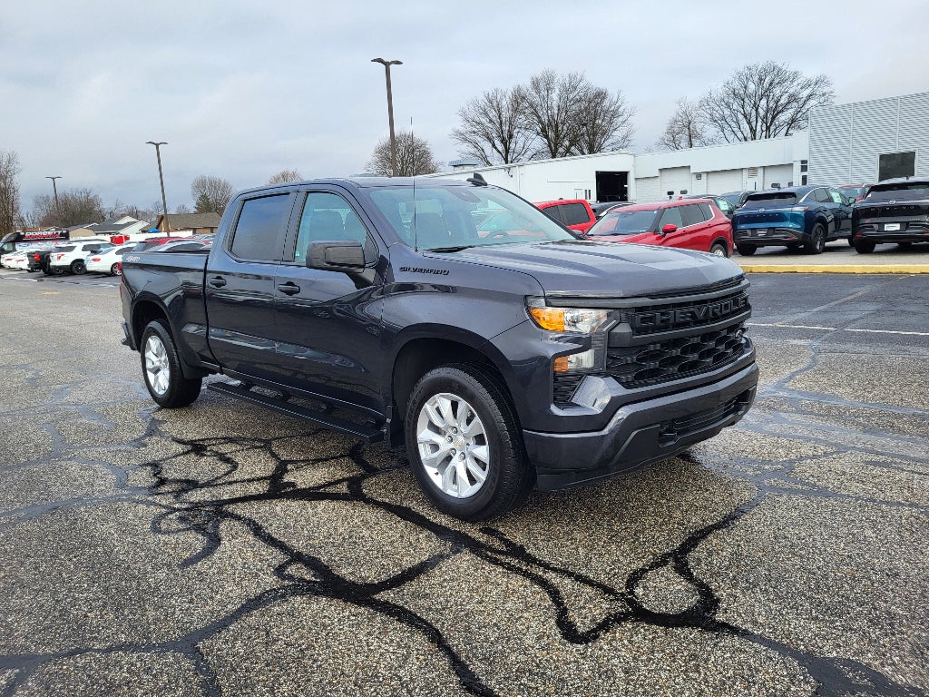 2023 Chevrolet Silverado Custom