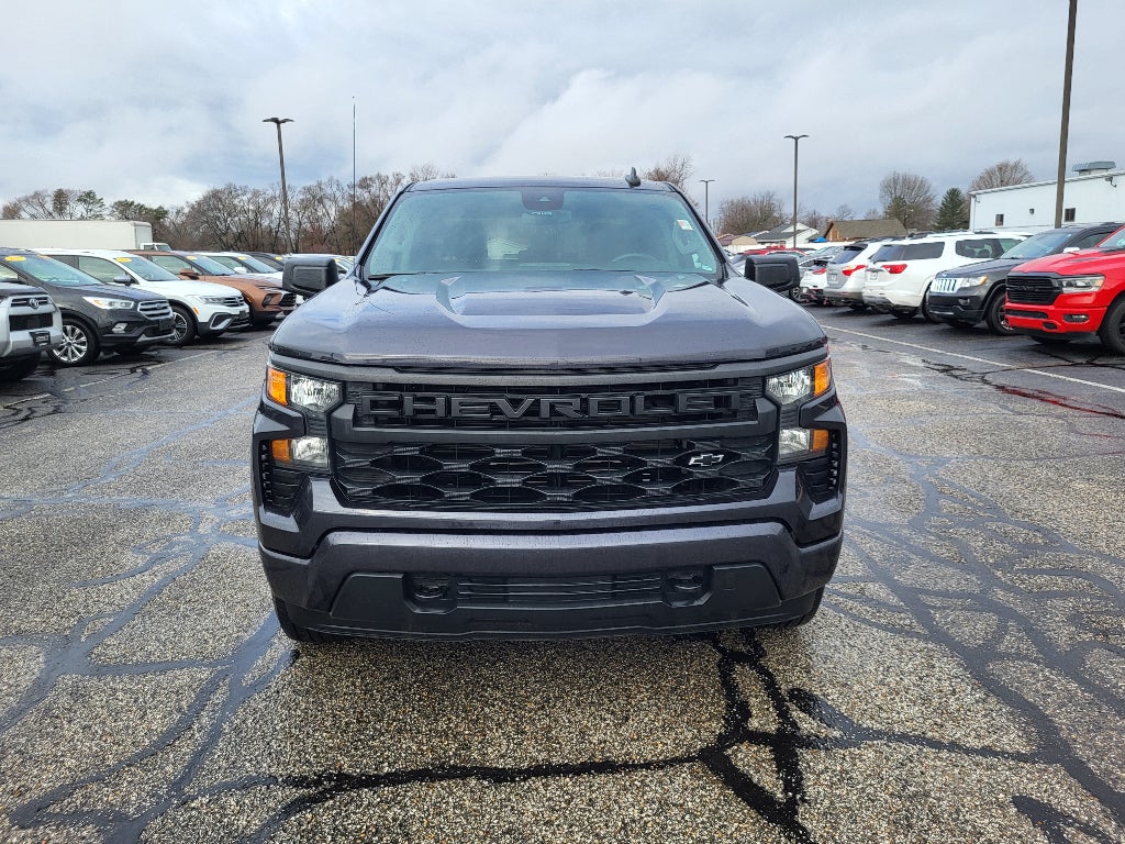 2023 Chevrolet Silverado Custom