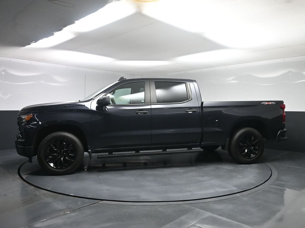 2023 Chevrolet Silverado Custom