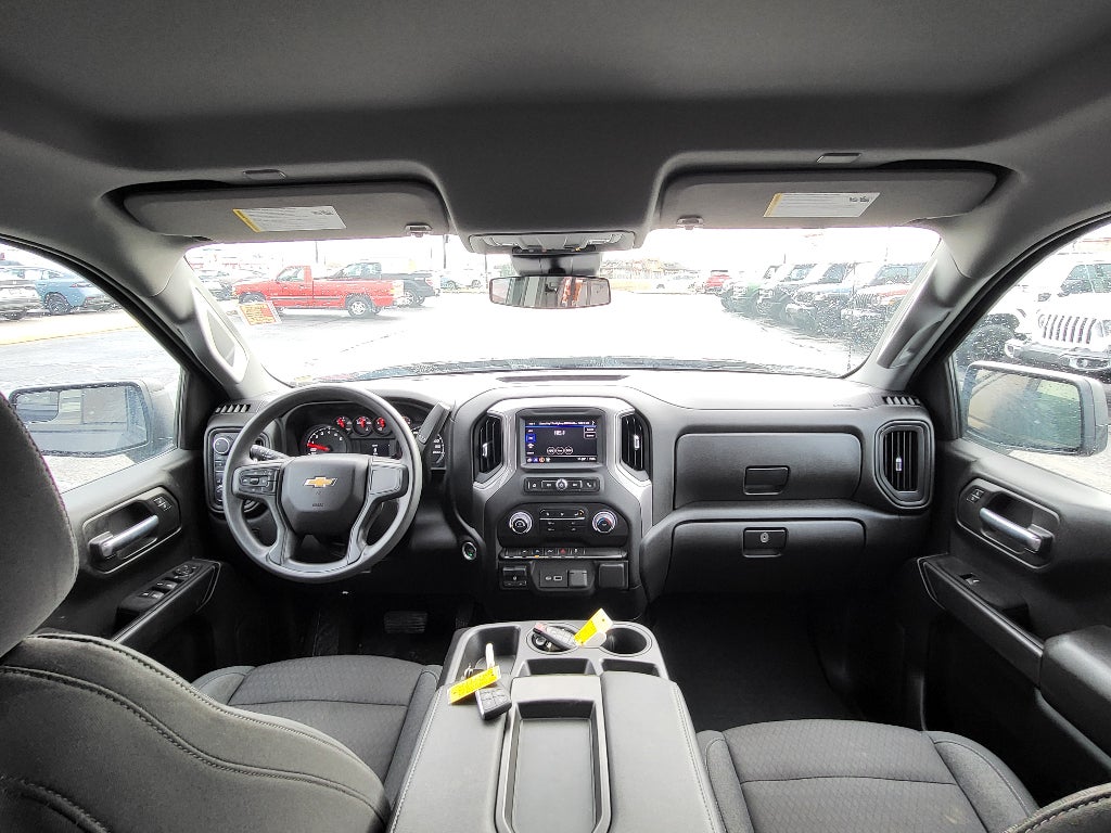 2023 Chevrolet Silverado Custom