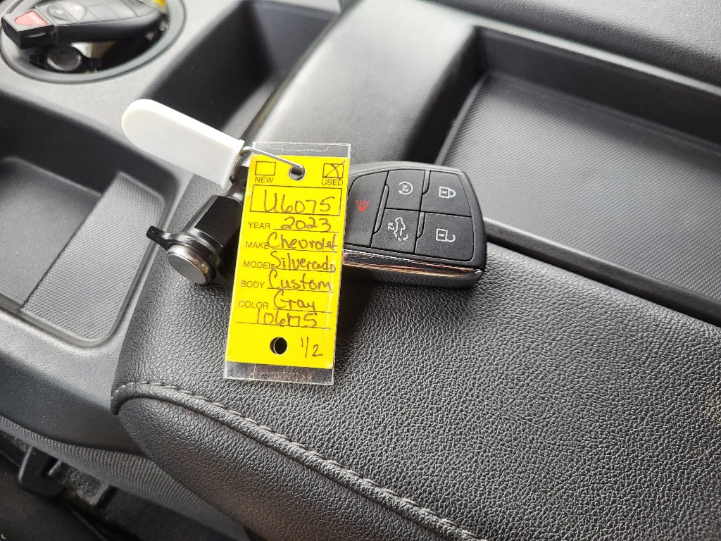 2023 Chevrolet Silverado Custom