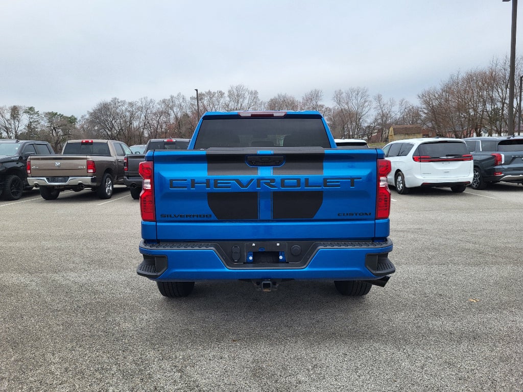 2023 Chevrolet Silverado Custom