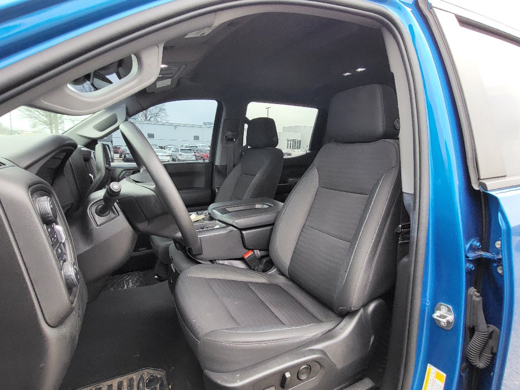 2023 Chevrolet Silverado Custom