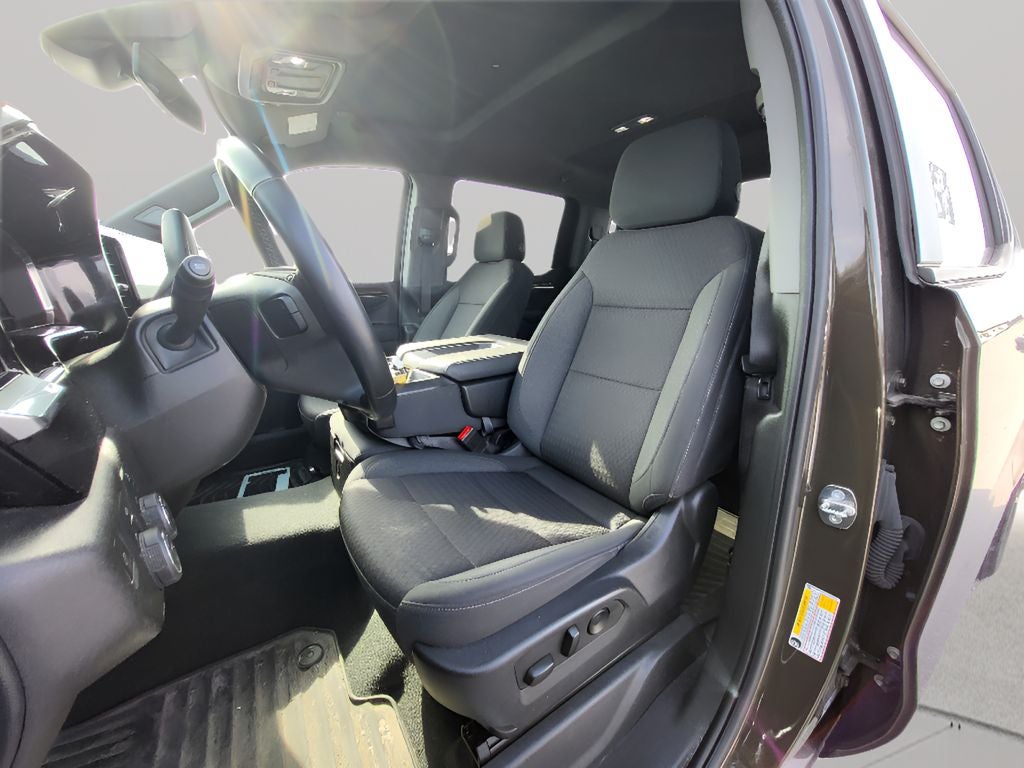 2023 Chevrolet Silverado LT