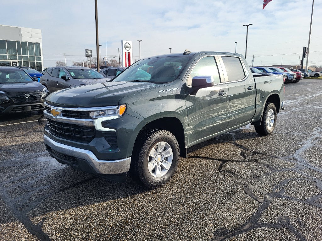 2025 Chevrolet Silverado LT