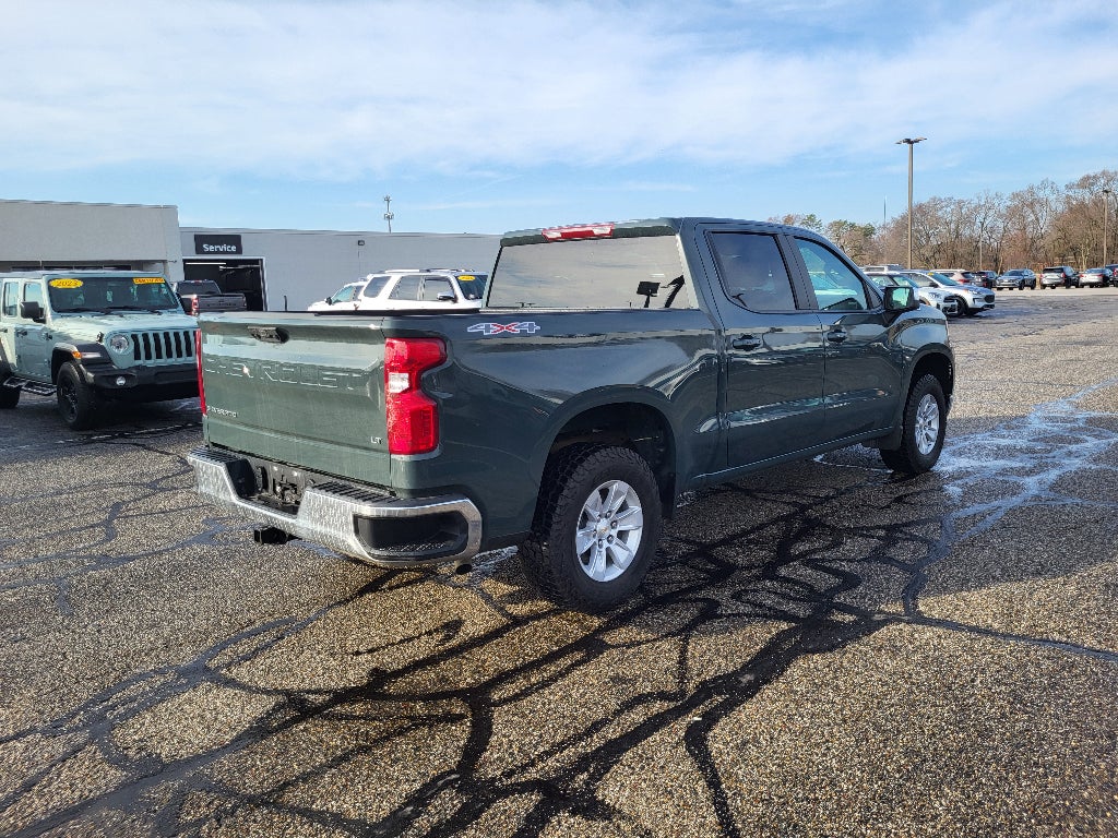 2025 Chevrolet Silverado LT