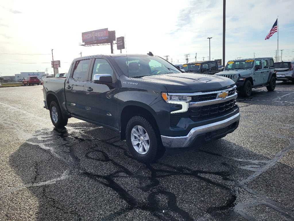 2025 Chevrolet Silverado LT