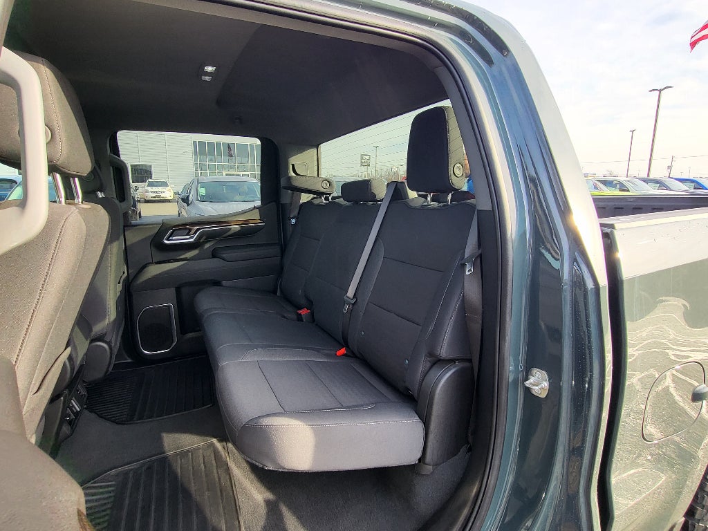 2025 Chevrolet Silverado LT