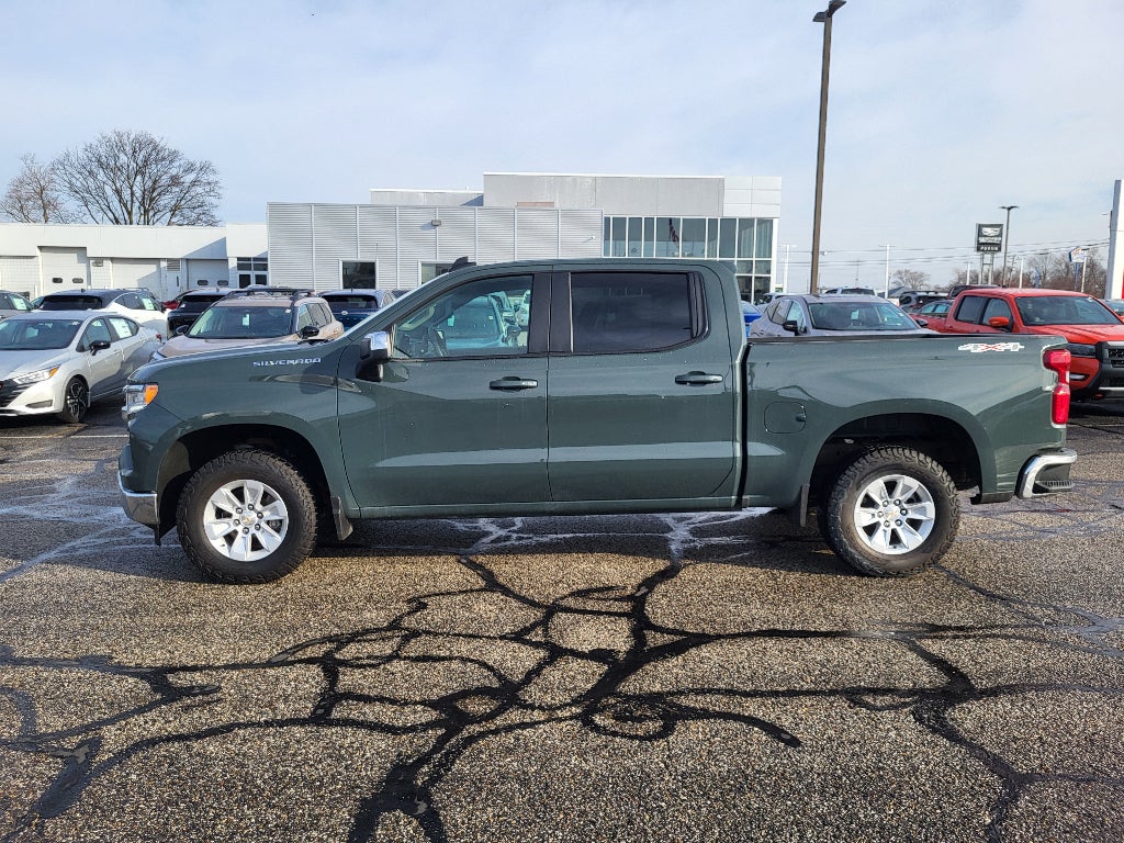 2025 Chevrolet Silverado LT
