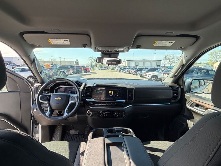 2025 Chevrolet Silverado LT