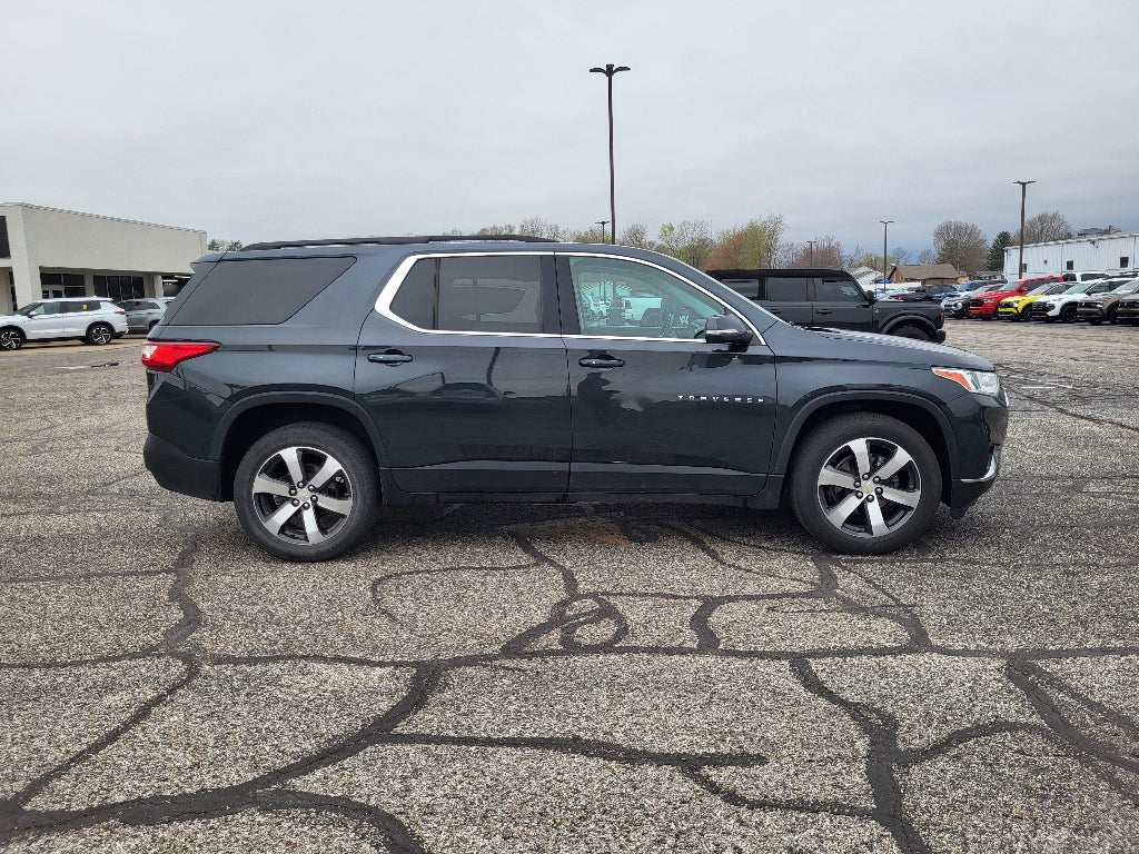2021 Chevrolet Traverse LT Leather