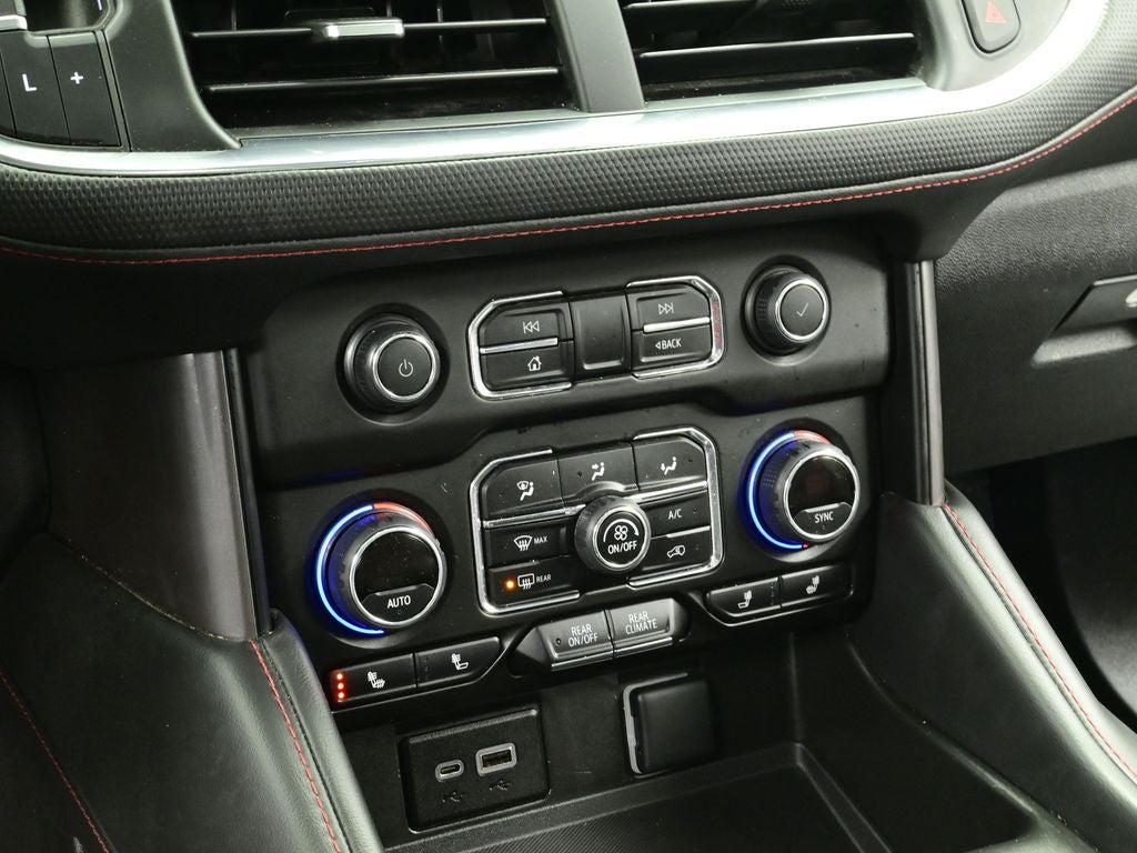 2023 Chevrolet Suburban RST