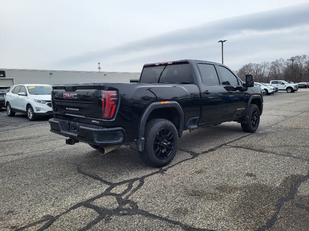 2024 GMC Sierra AT4